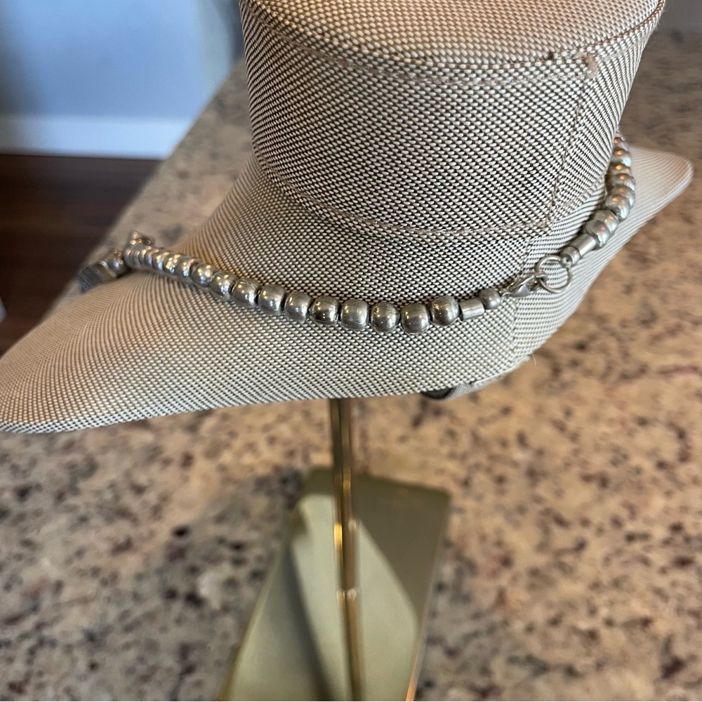 Elegant Silver Beaded Necklace - Picture 2 of 3